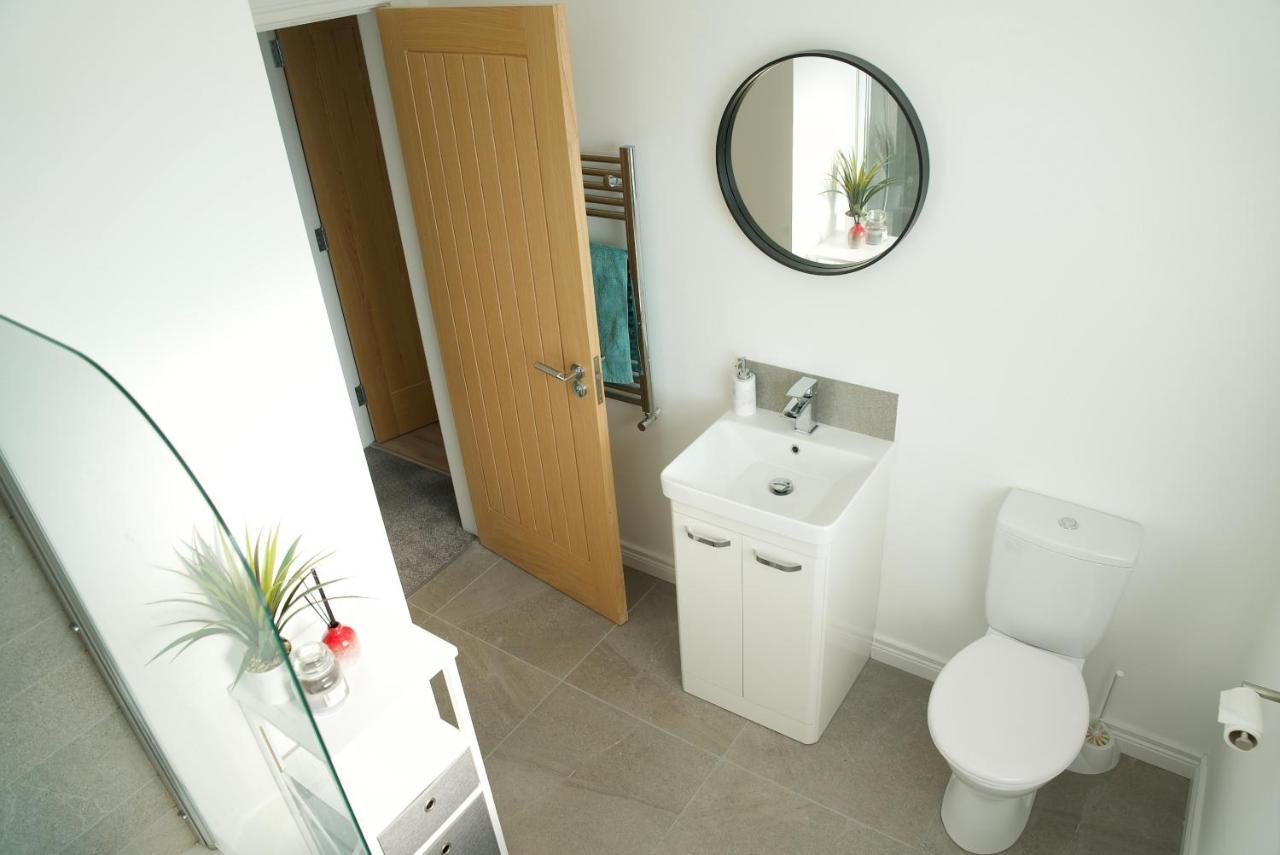 Modern 3 Bedroom Coastal Home Newry Ngoại thất bức ảnh